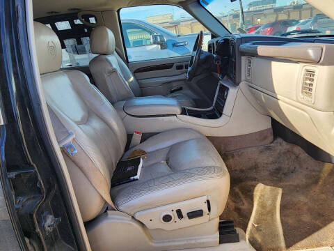 2004 Cadillac Escalade