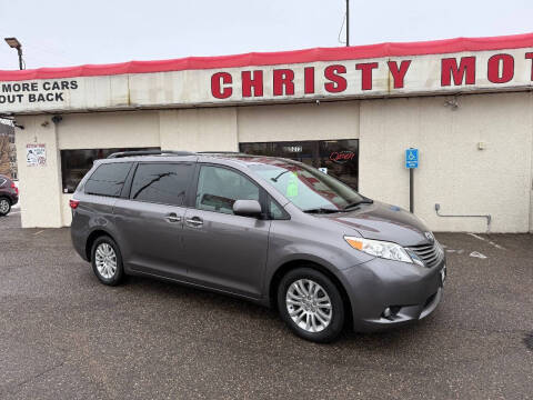2016 Toyota Sienna XLE 8-Passenger