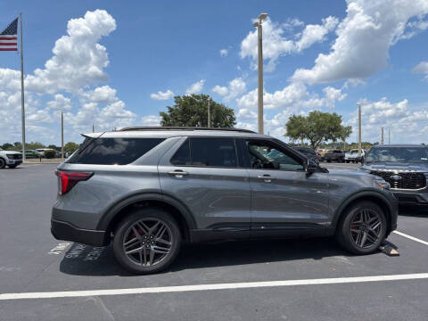 2025 Ford Explorer ST-Line