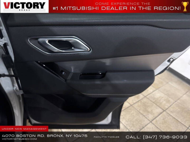 2022 Land Rover Range Rover Velar P250 R-Dynamic S