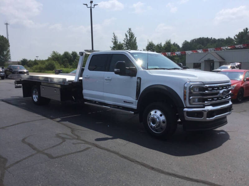 2024 Ford F-550 Super Duty Chassis Cab Lariat's photo