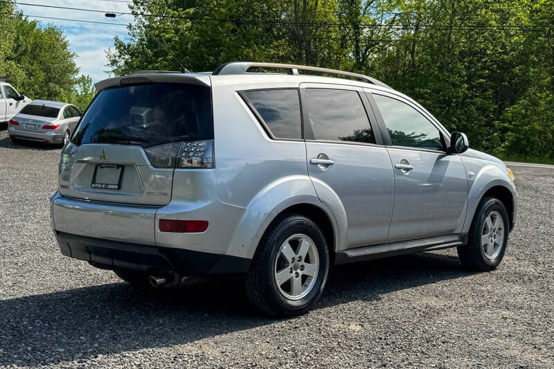 2009 Mitsubishi Outlander ES
