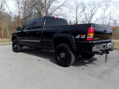 2004 GMC Sierra 2500 SLT