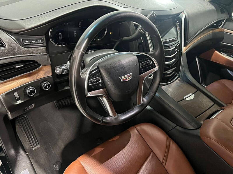 2018 Cadillac Escalade Premium Luxury