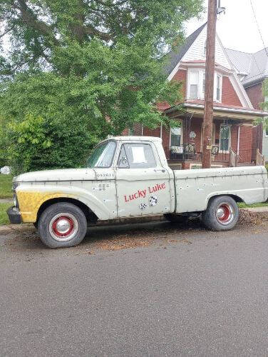 1965 Ford F-100