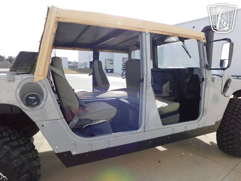 1999 AM General Hummer