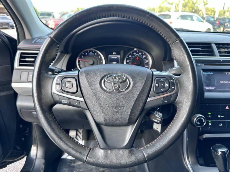 2017 Toyota Camry SE