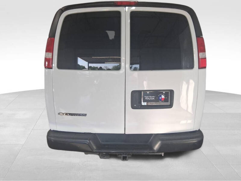 2020 Chevrolet Express 2500