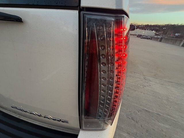 2013 Cadillac Escalade Premium