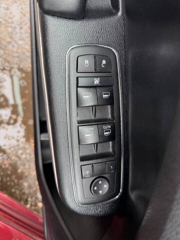 2017 Chrysler 300 Limited