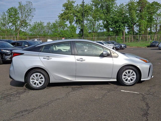 2022 Toyota Prius LE