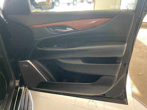 2018 Cadillac Escalade ESV Luxury