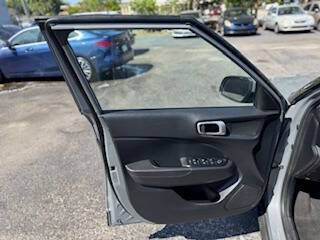 2023 Hyundai Venue SE