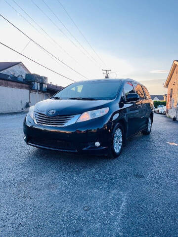 2016 Toyota Sienna XLE 8-Passenger