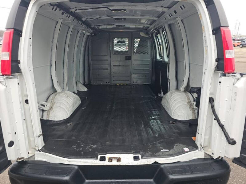 2021 Chevrolet Express 2500