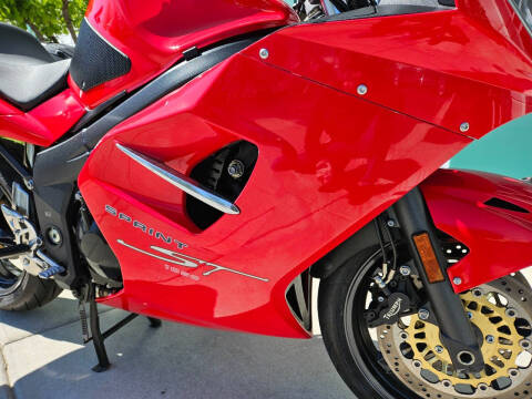 2008 Triumph Sprint ST