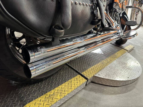 2014 Harley-Davidson FLSTC - Heritage Softail