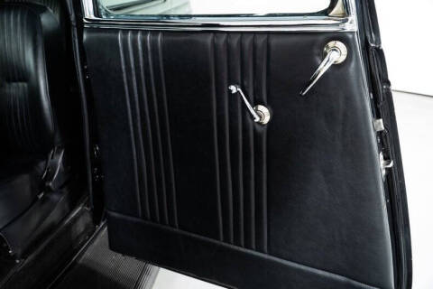 1933 Ford Super Deluxe