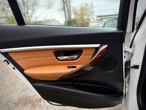 2018 BMW 3 Series 330i xDrive