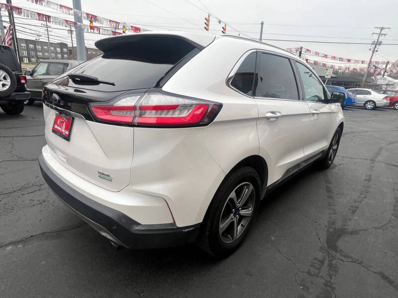 2019 Ford Edge SEL