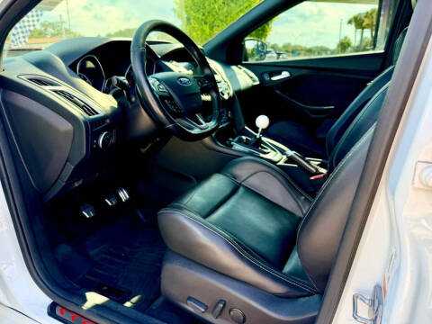 2018 Ford Focus ST