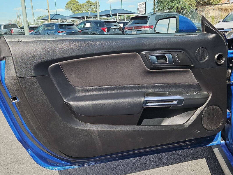 2022 Ford Mustang EcoBoost