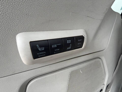 2008 Chrysler Town and Country Limited