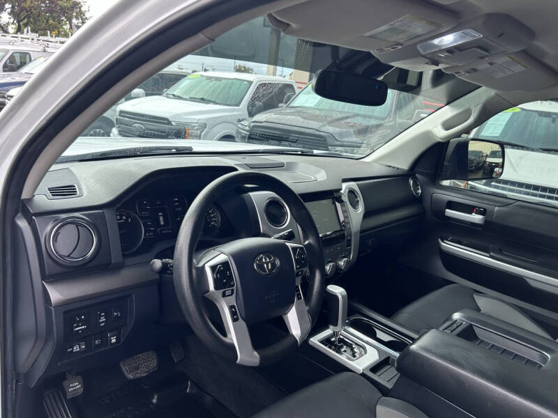 2020 Toyota Tundra SR5