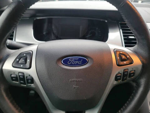 2017 Ford Taurus SEL