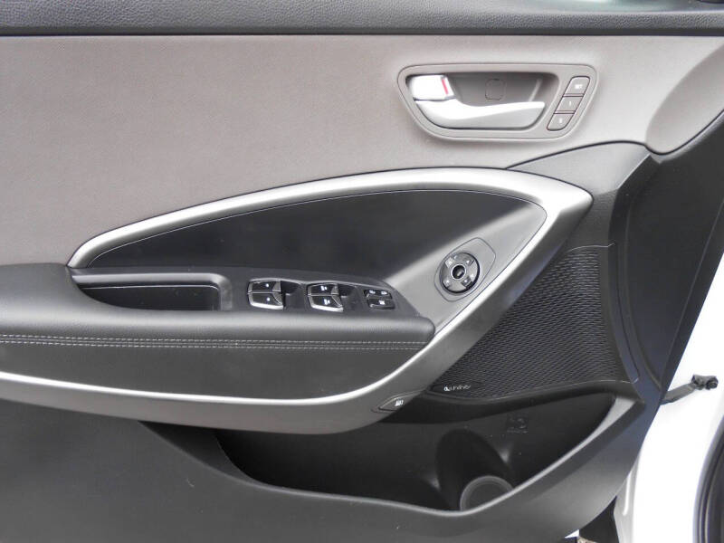 2017 Hyundai Santa Fe Sport 2.0T Ultimate