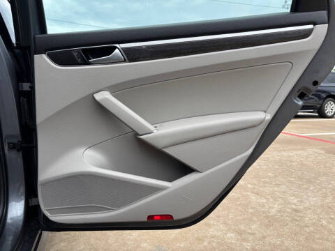 2016 Volkswagen Passat 1.8T SE