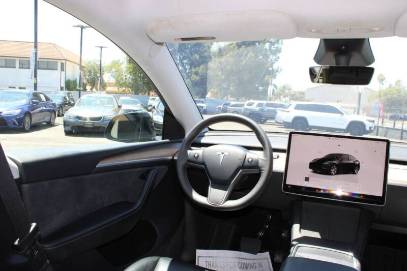 2024 Tesla Model Y Long Range