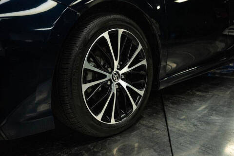 2020 Toyota Camry Hybrid SE