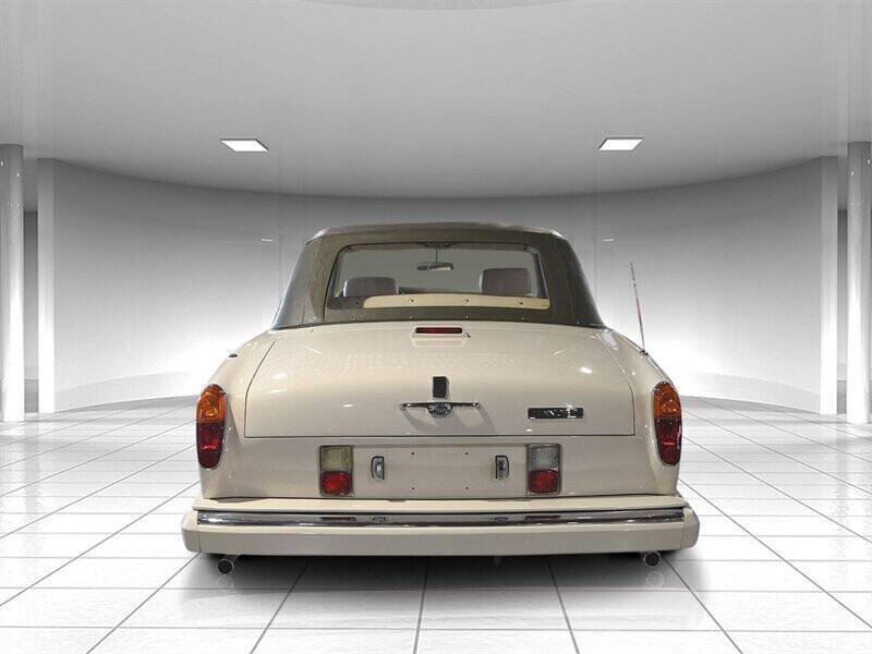 1986 Rolls-Royce Corniche 26