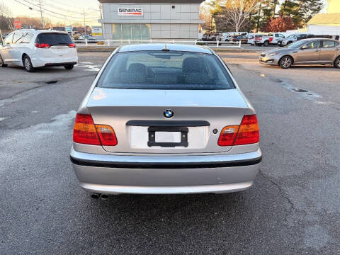 2004 BMW 3 Series 325xi