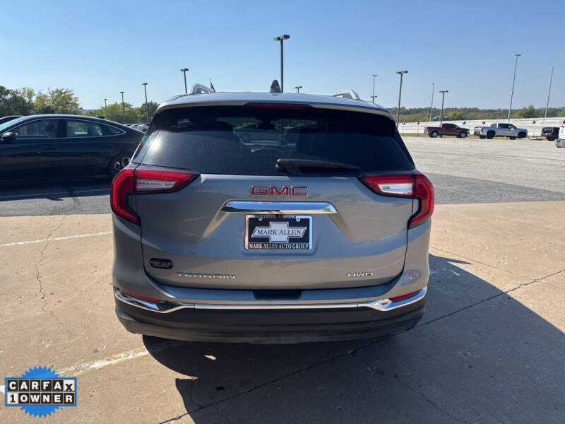 2024 GMC Terrain SLT