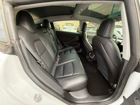 2019 Tesla Model 3 Standard Range Plus