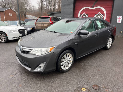 2012 Toyota Camry Hybrid for sale at Apple Auto Sales Inc in Camillus NY