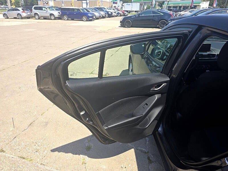 2015 Mazda MAZDA3 i Sport