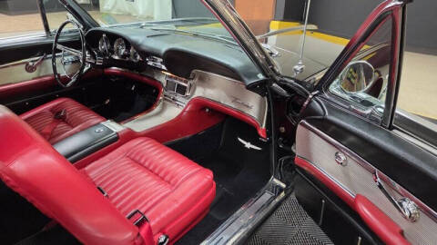 1962 Ford Thunderbird