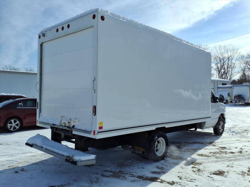 2021 Ford E-Series E-450 SD