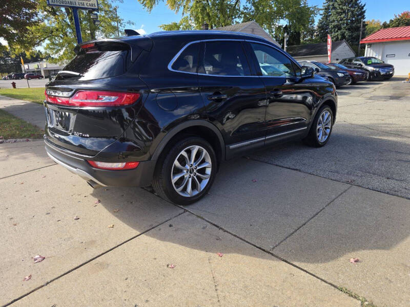 2017 Lincoln MKC Select photo 3