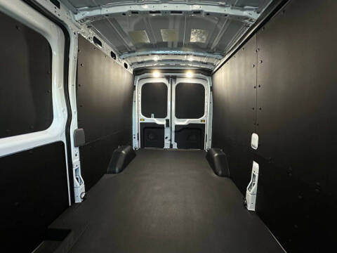 2025 Ford Transit 250