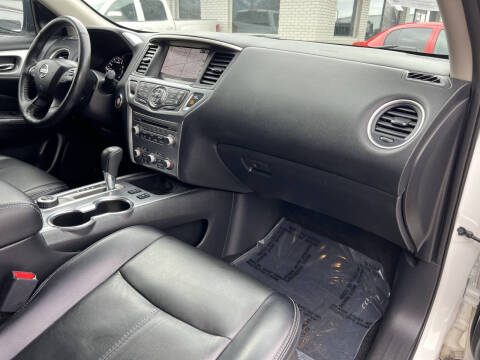 2019 Nissan Pathfinder SL