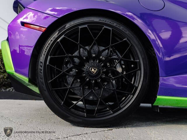 2024 Lamborghini Huracan STO