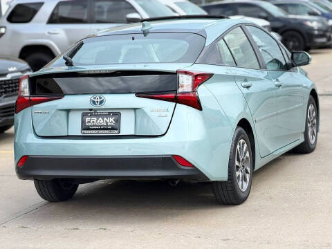 2021 Toyota Prius XLE