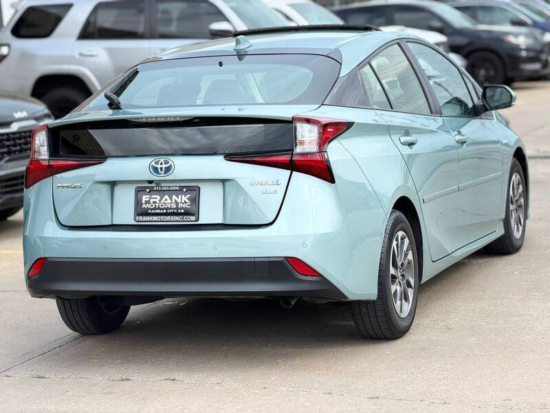 2021 Toyota Prius XLE