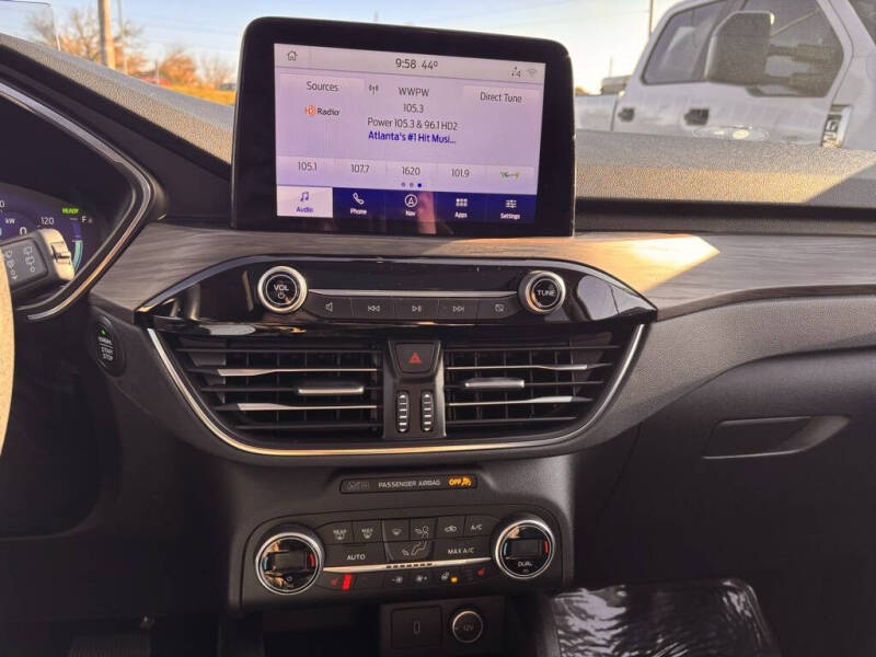 2020 Ford Escape Hybrid Titanium