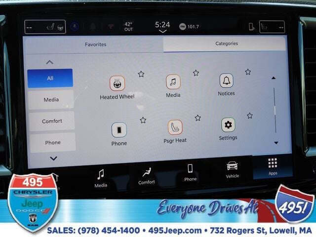 2026 Chrysler Pacifica Select