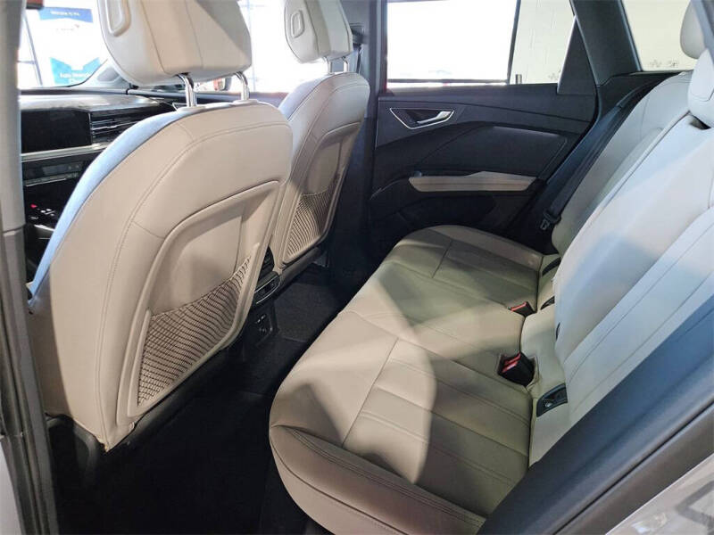 2022 Audi Q4 e-tron quattro Premium 50